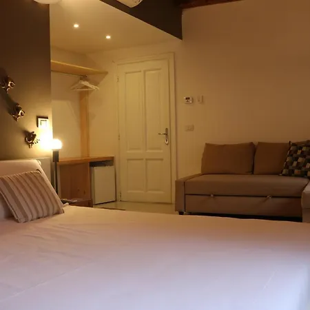Fontana Rooms-3
