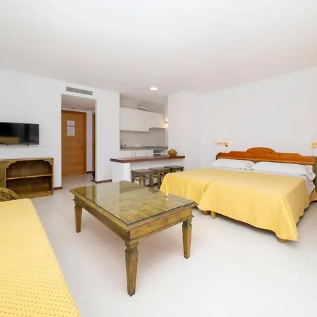 Apartamentos Bon Lloc-3