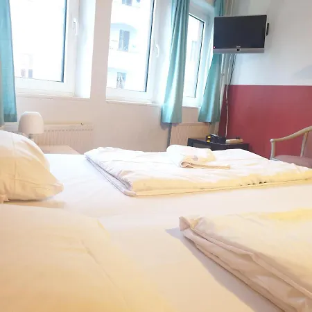 Thomas Rooms-3