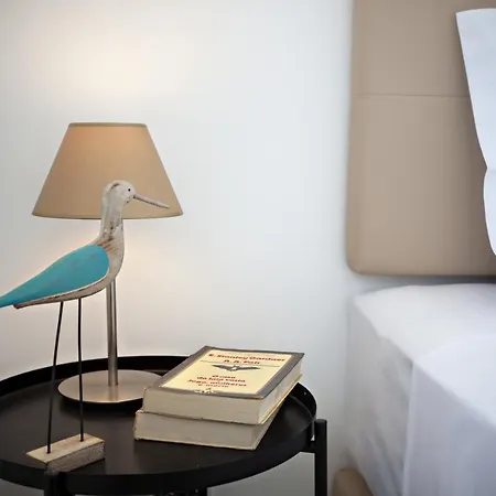 Faro Clara Suites-2