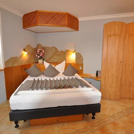 Hotel Pension Blumenbach-3