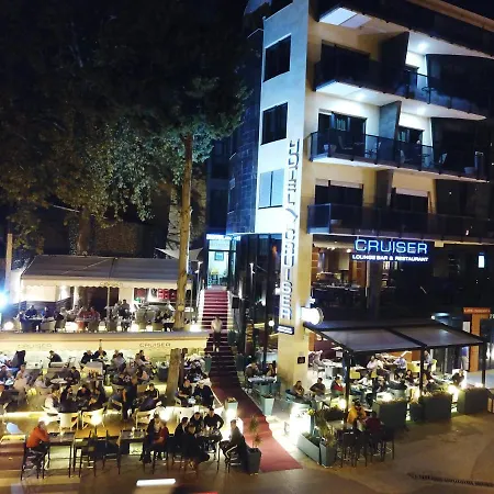 Hotel Cruiser-3