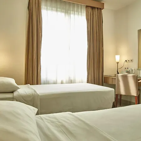 Triniti Hotel Gajah Mada-3