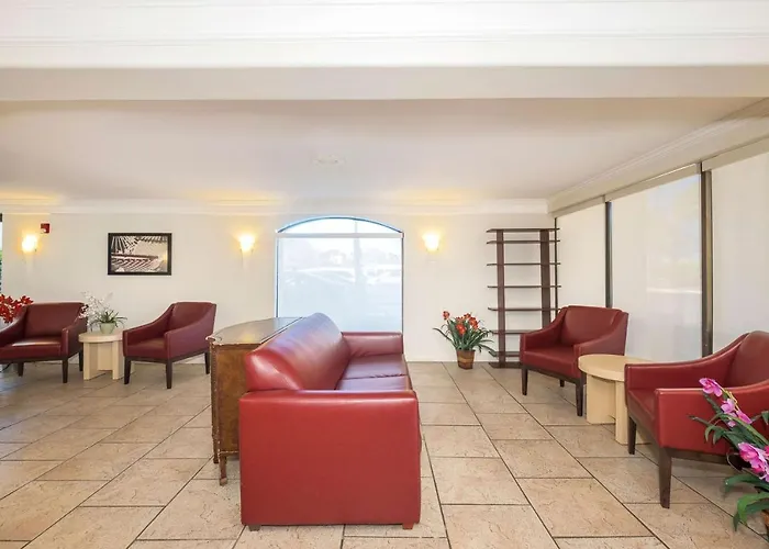 Days Inn By Wyndham Neptune Beach Jacksonville Beach