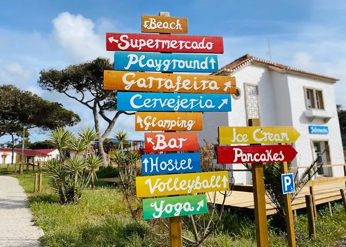 Oasis Backpackers Hostel Sintra Surf