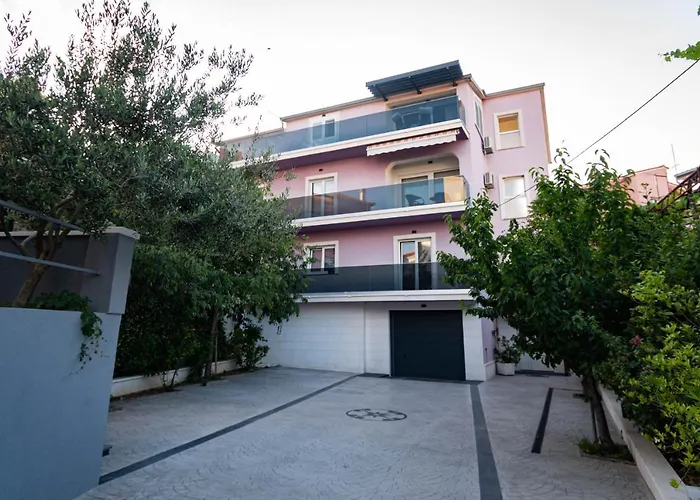 Villa Ana