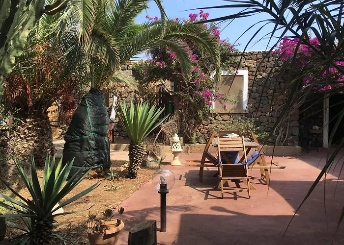 Bouganville- Le casette di Marilena Pantelleria