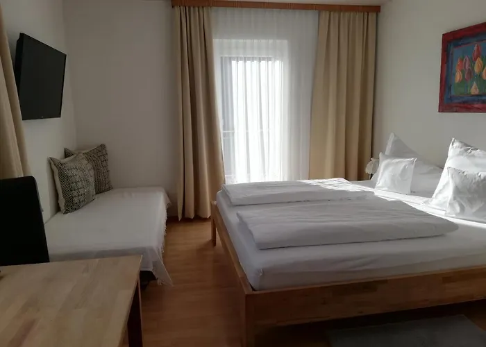 Hotel Haus Matt Laterns