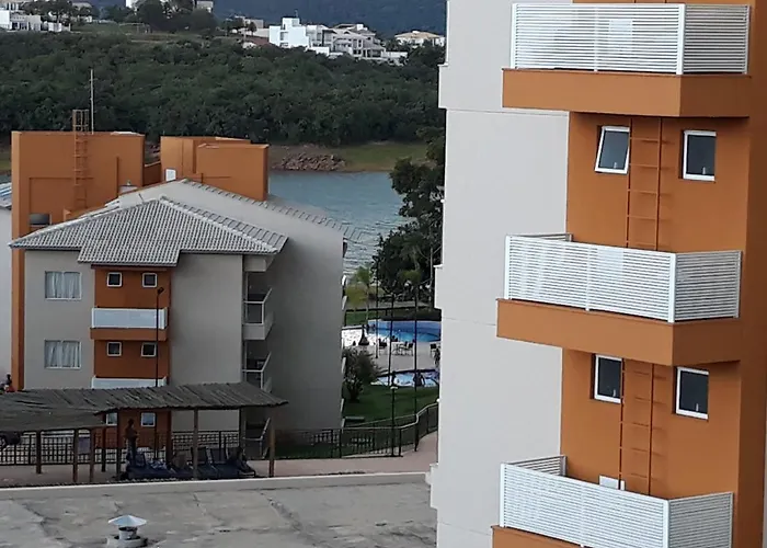 Ilhas Do Lago Eco Resort - Apartamento Caldas Novas - um hotel de 4 estrelas