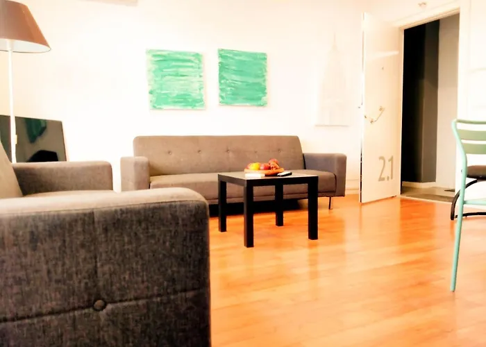 TOLETUM low cost LOFTS diáfanos o 2dormitorios PARKING Municipal Gratis al aire libre a 100m Toledo