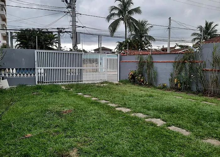Pousada Praia Cia, Piscina, Centro, Estacionamento, WIFI, Saída até as 16h Bertioga