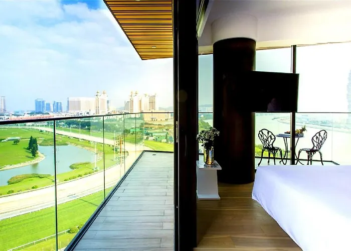 Yoho Hollywood Roosevelt Hotel Macau