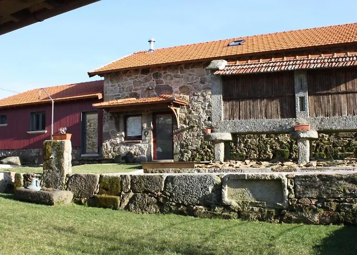 Casa Entre-Palheiros E Casa Do Canastro Montalegre