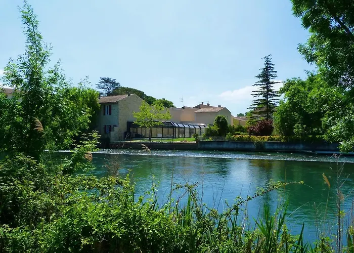 Au Murmure de la Sorgue LʼIsle-sur-la-Sorgue Privée