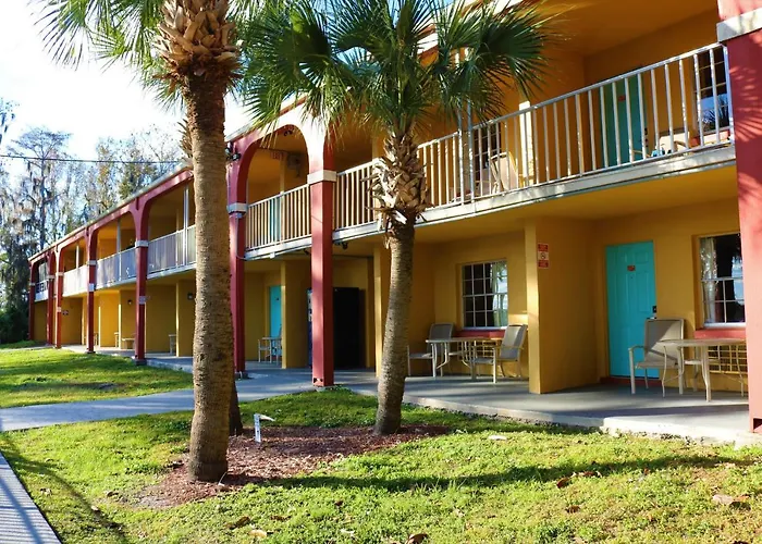 Howard Johnson By Wyndham Lake Front Park Kissimmee