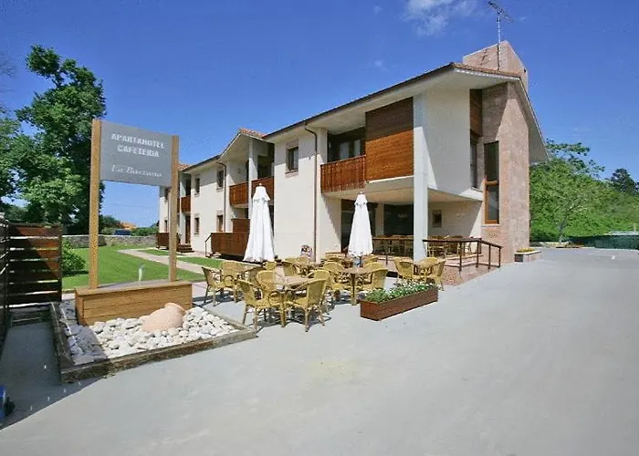 Apartamentos La Barzana Barro 