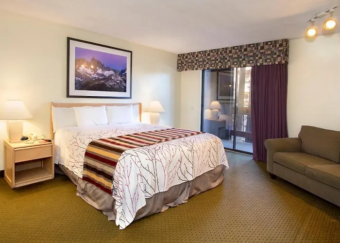 Sierra Lodge