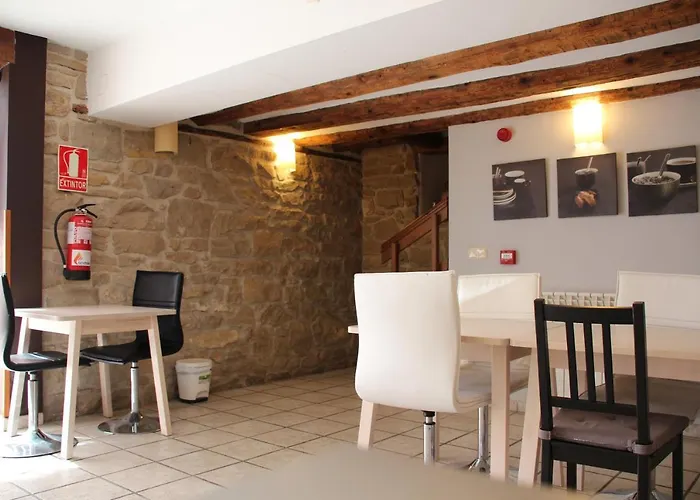 Tafalla Tree House Hotel