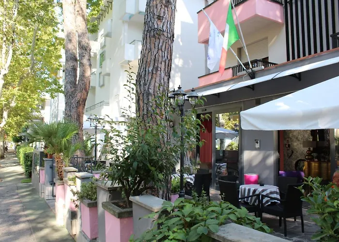 Hotel Nascente Riccione Con una pista da Golf