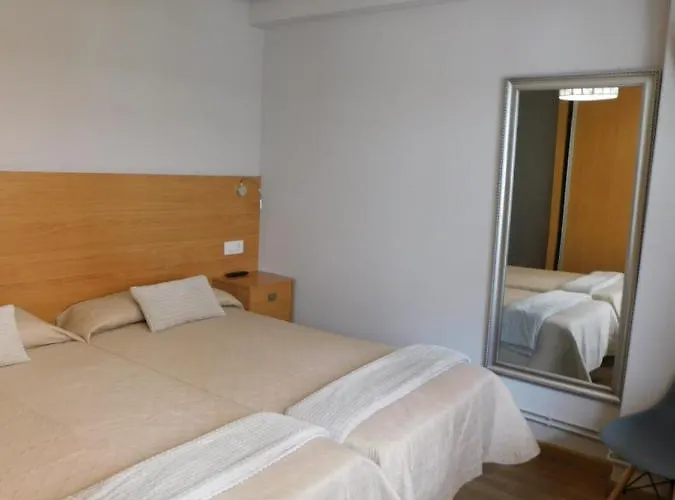 Hostal Crisol X Liste Station A Coruña