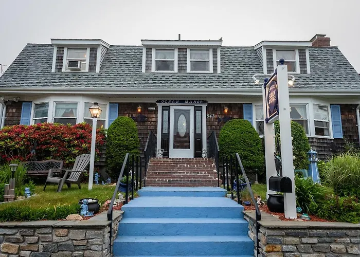 A Cape Cod Ocean Manor Inn Hyannis