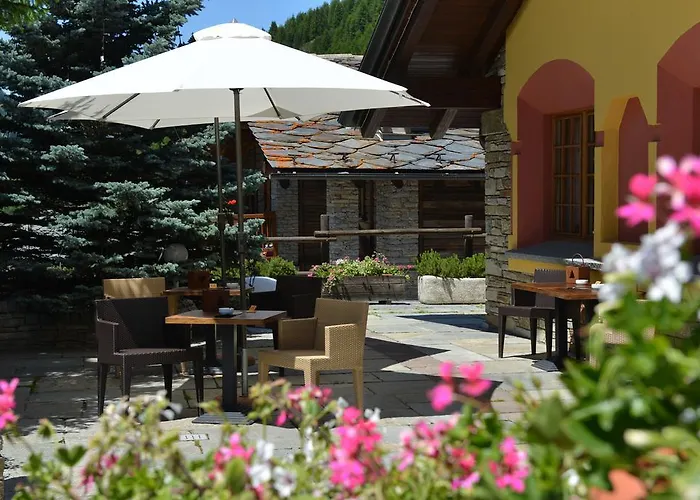 Hotel De La Tor Cogne