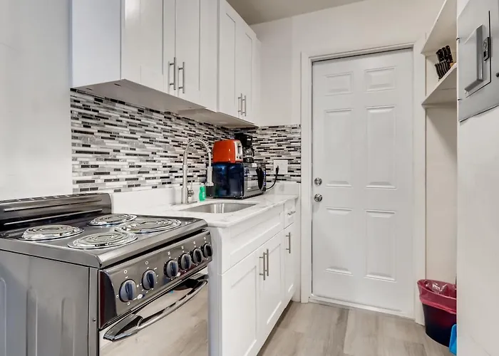 Pet friendly Coral Sands Boutique Lux Studio West Palm Beach