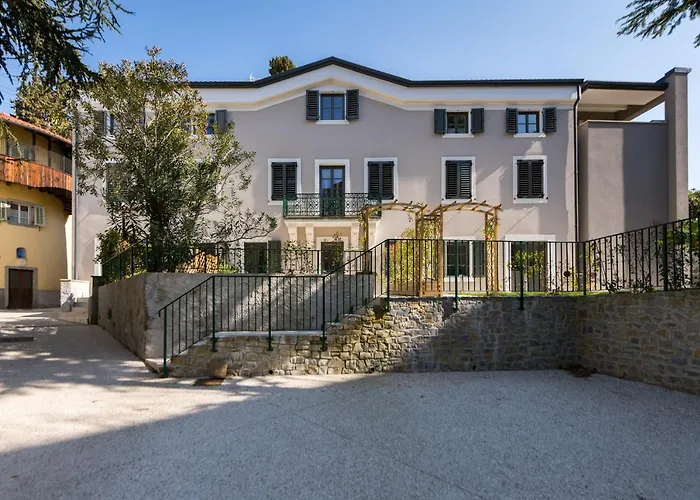 Residence La Torre con private park Trieste
