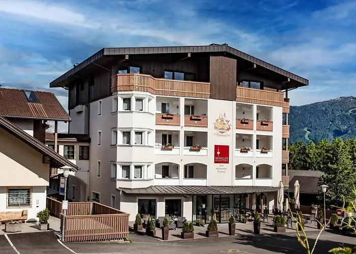 Appartement- Und Wellnesshotel Winkler Falzes