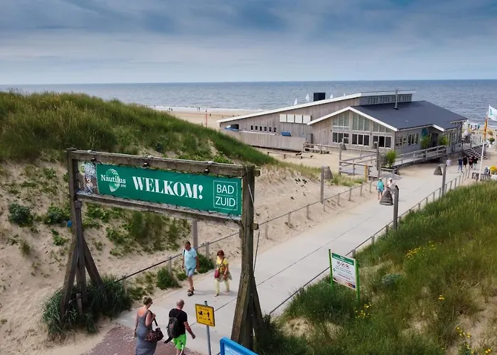Ski Resorts in Egmond aan Zee