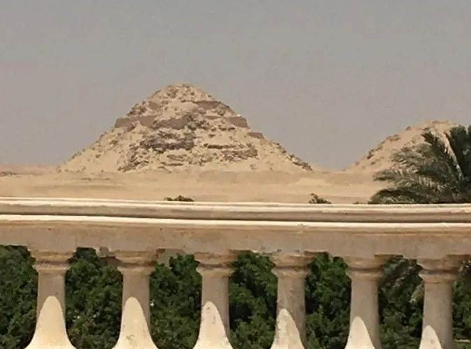 Sakkara Pyramid Inn Hotel El Hawamdeya