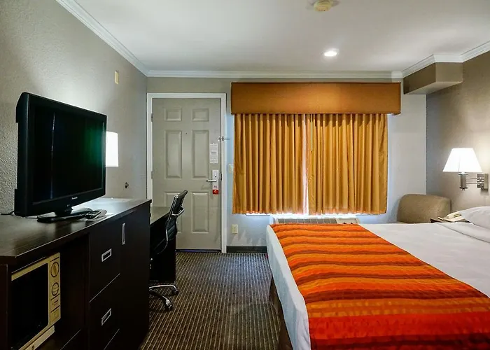 Super 8 By Wyndham Mountain View Motel