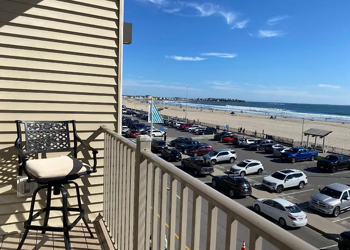 Ocean Front Condo In The Heart Of Hampton Beach