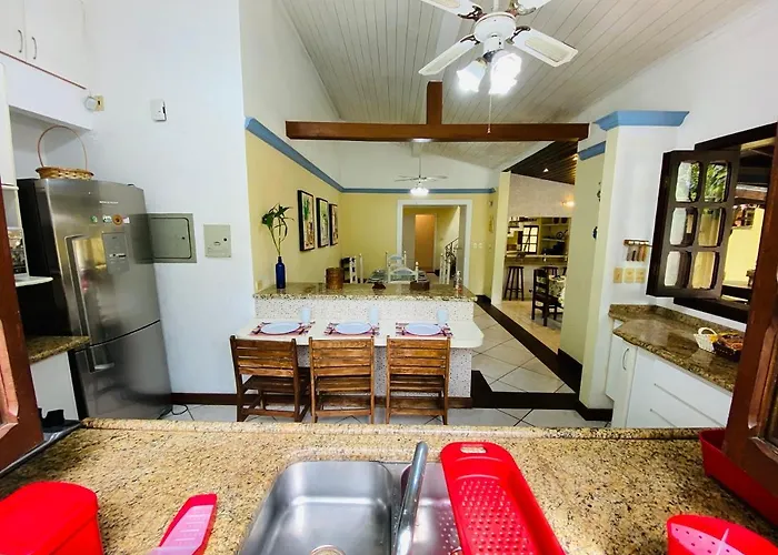 Ilhabeach Guesthouse Ilhabela
