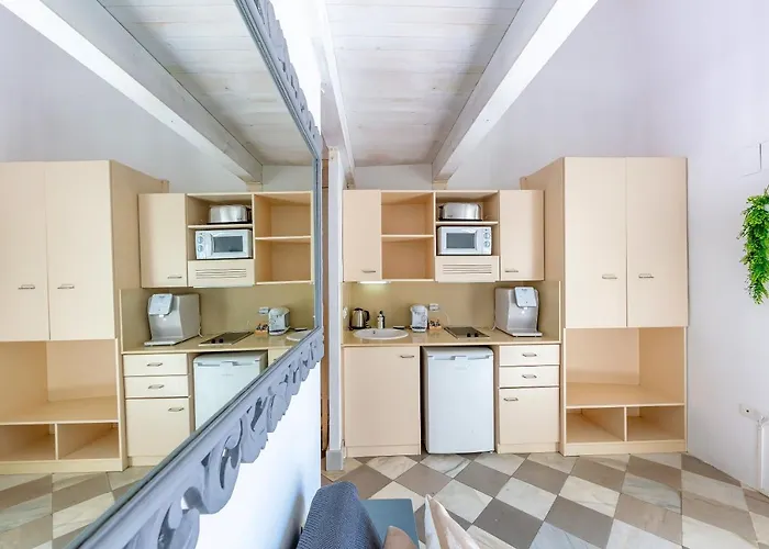 Hotel La Casa De La Favorita Tarifa