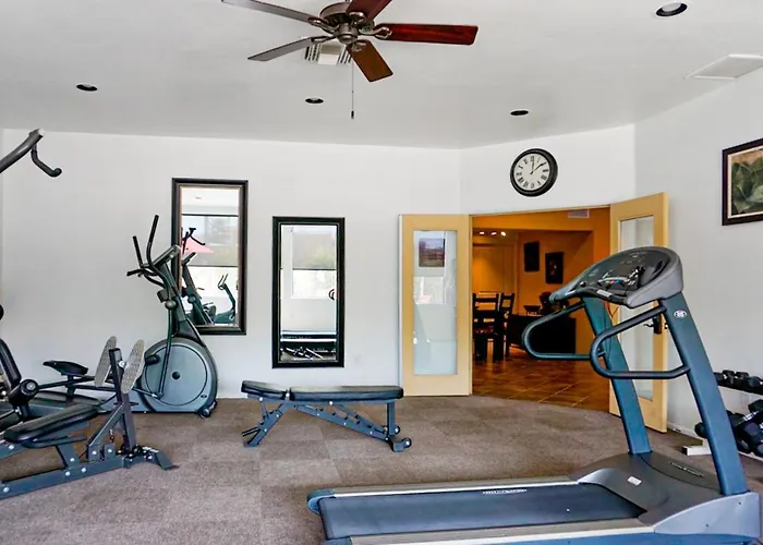 Riverside Suites Tucson