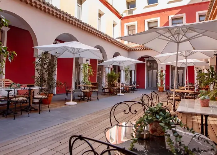 Hotel De Paris Sète Con una Pista de Golf