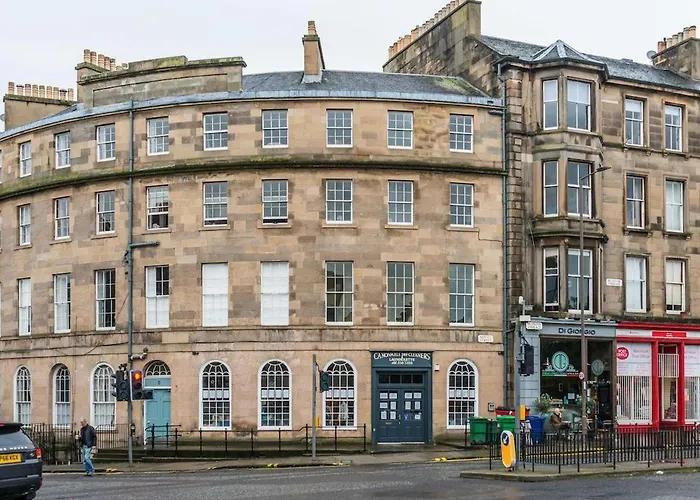 Huntly Street