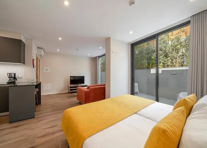 Monumental Plaza By Petit Hotels Funchal 