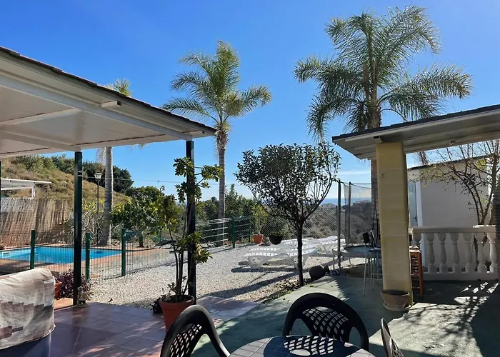 Villa la Paz Benajarafe con Piscina