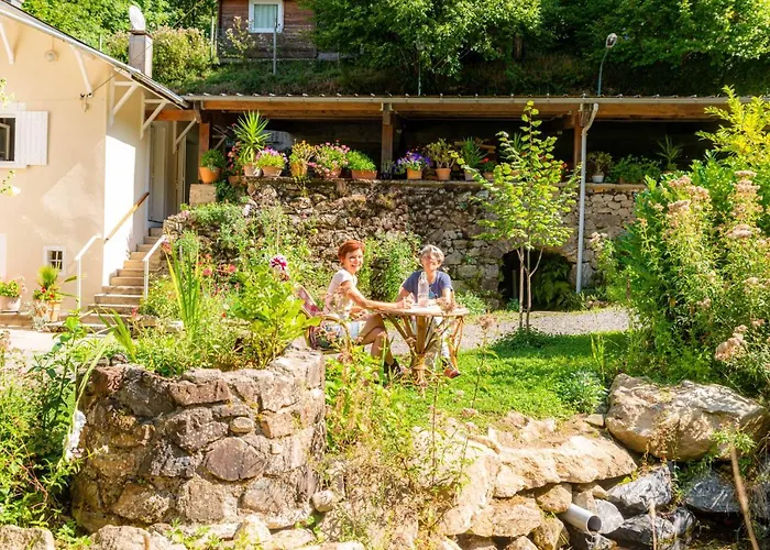 Les Cabanes d'Hestia La Salvetat-sur-Agout