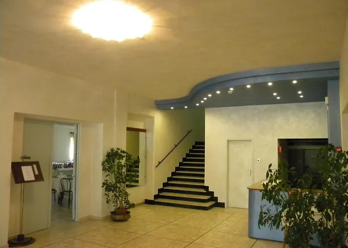 New Park Hotel