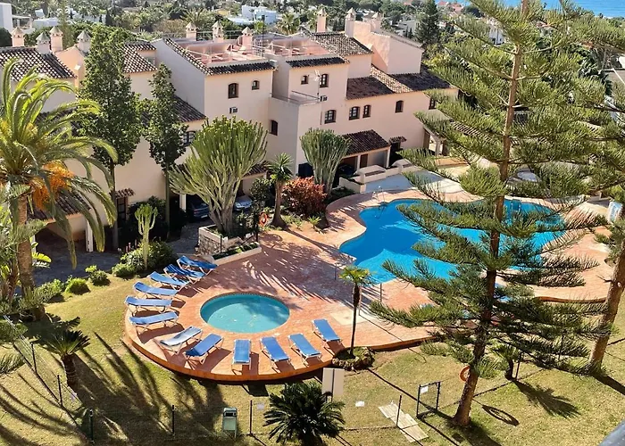 Apartamentos El Toro