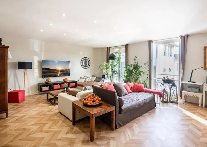 "Le Mirabeau" By Enjoynice, Spacious 2-Bed With Airco