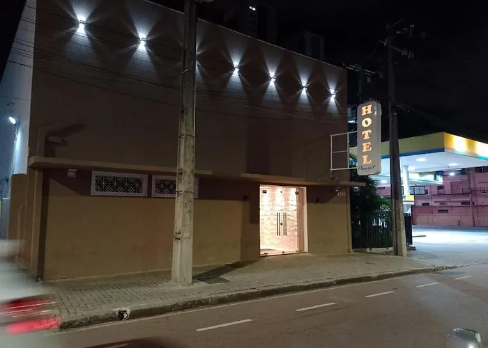 Piemont Hotel Curitiba - um hotel de 3 estrelas