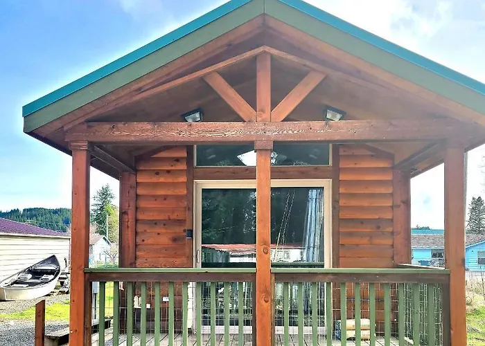 The Bogi Bear Inn Forks
