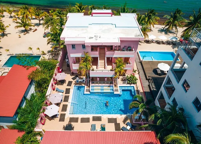 Miramar Suites Placencia