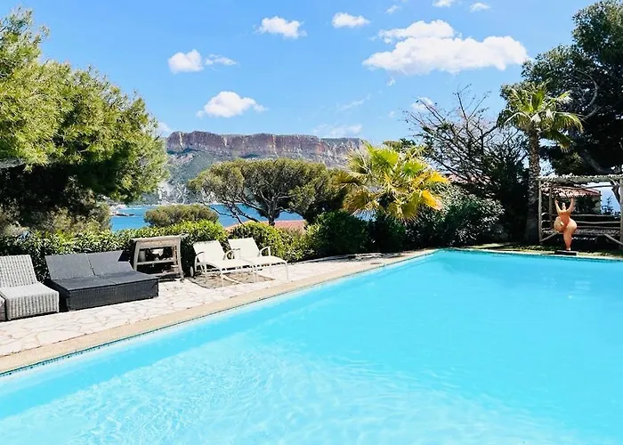Astoria Villa maison d hôtes Appartement vue mer avec piscine Cassis