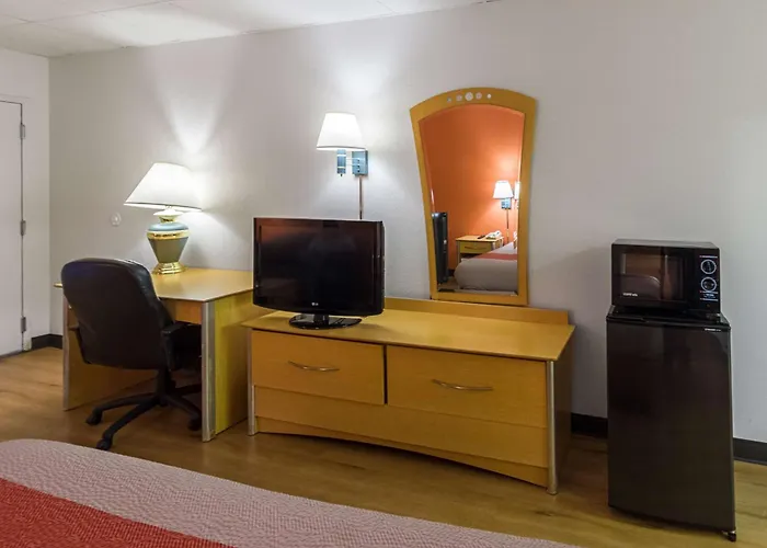 Motel 6-Groton, Ct - Casinos Nearby