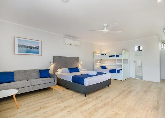 Beach House Motel Townsville